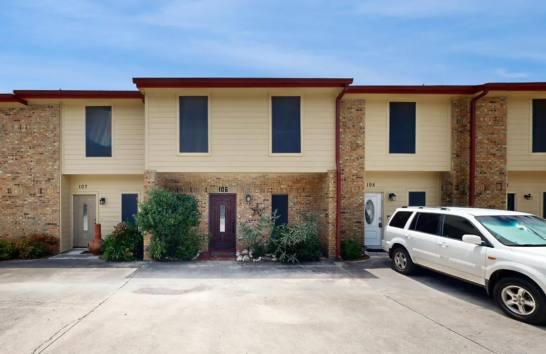 Canyon Lake Getaway-1