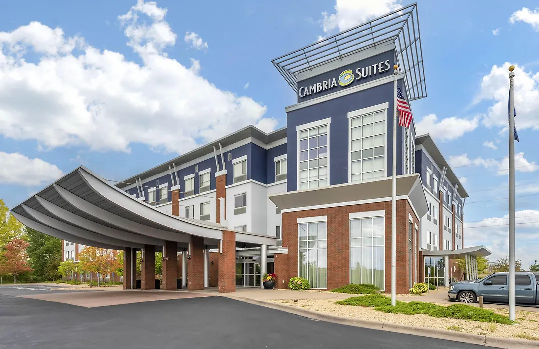 Cambria Hotel Minneapolis Maple Grove-1
