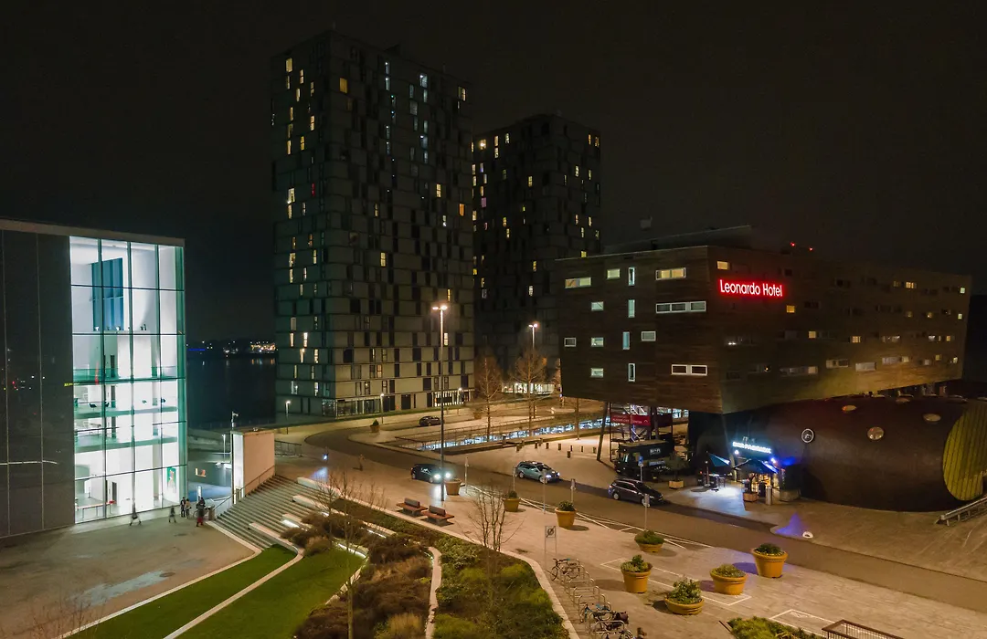 Leonardo Hotel Almere City Center-1