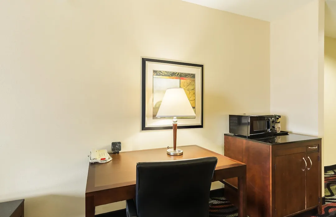 Comfort Suites Beaumont I-10-1