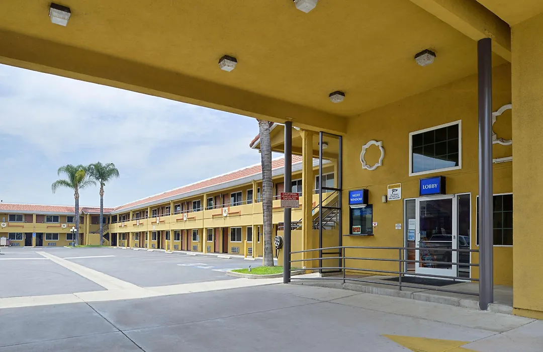 Americas Best Value Inn - Azusa/Pasadena-1