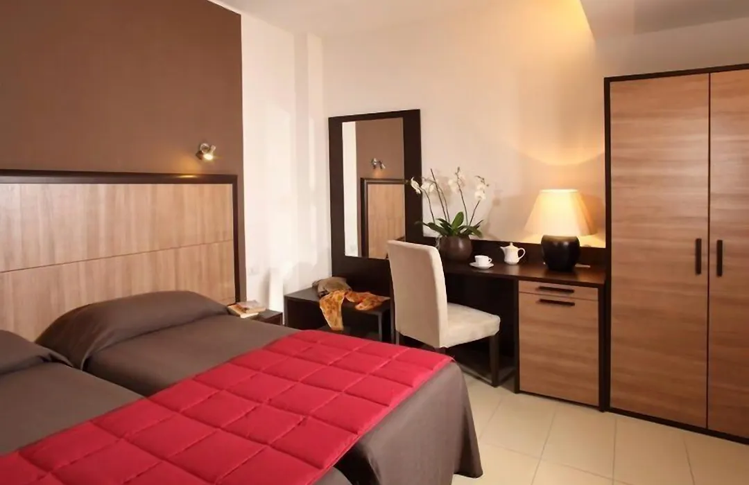 CiampinoHotel-1