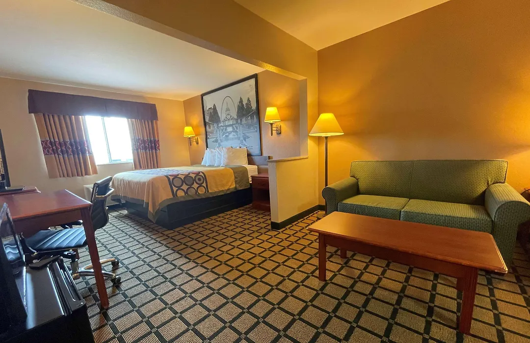 Super 8 By Wyndham Rolla-1