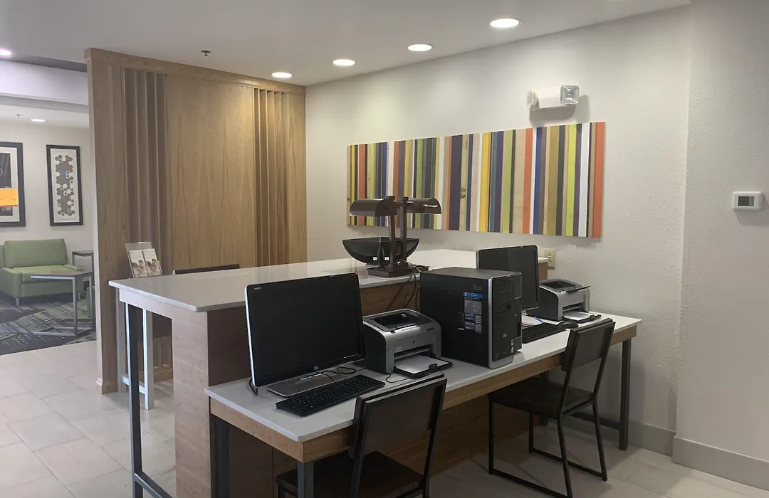 Holiday Inn Express Mccomb By Ihg-1