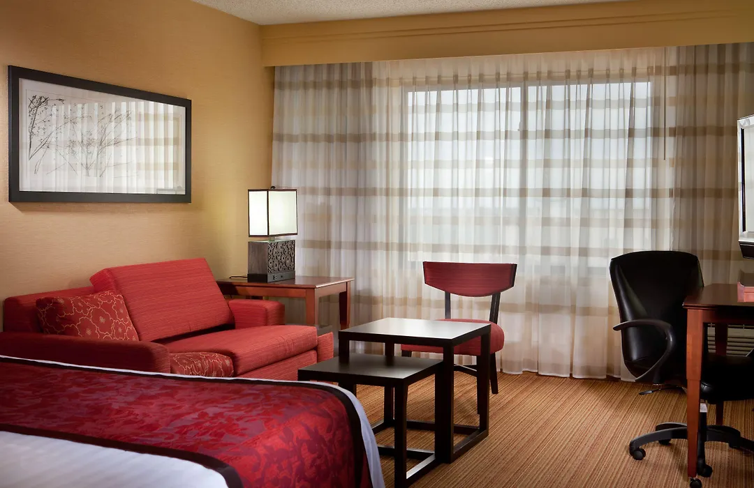 Courtyard By Marriott Denton-1