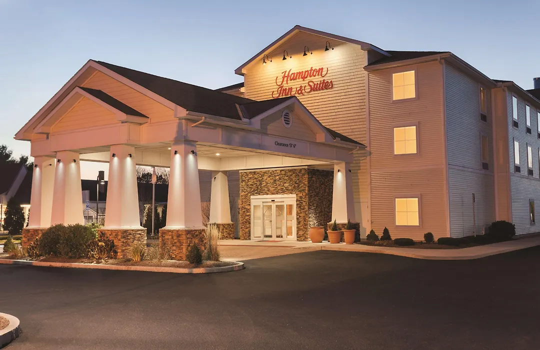 Hampton Inn & Suites Mystic-1