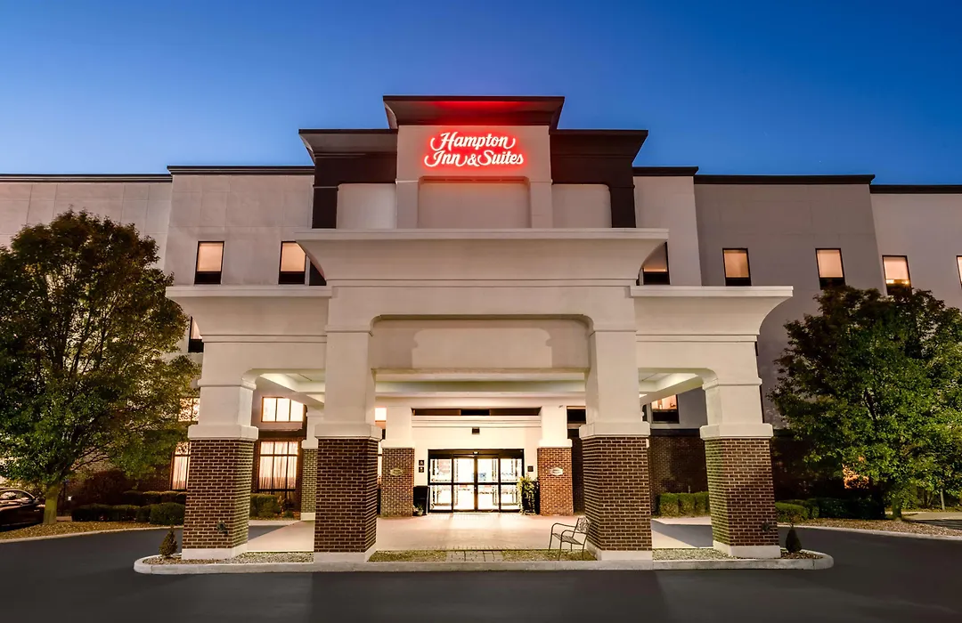 Hampton Inn & Suites Muncie-1