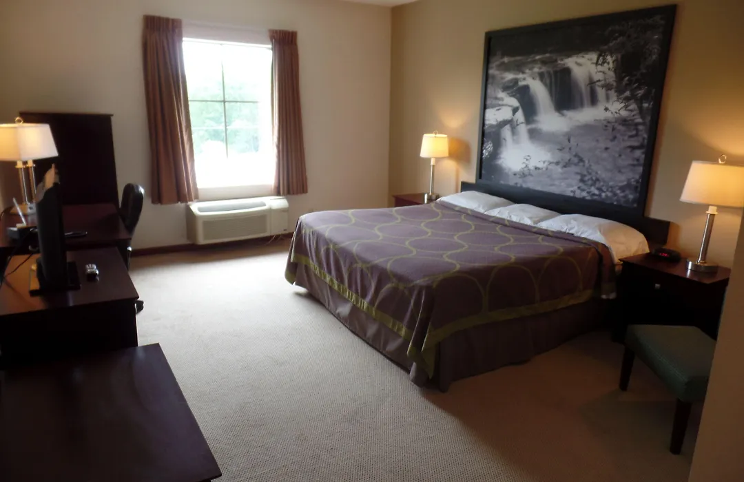 Super 8 By Wyndham Beaver Falls-1