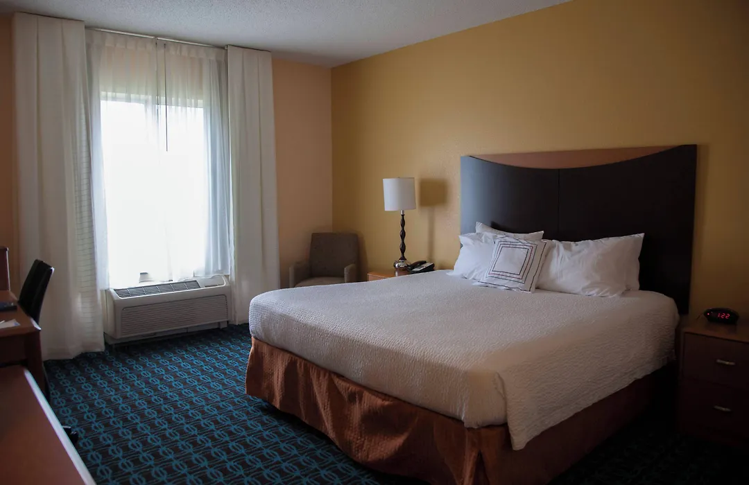 Fairfield Inn & Suites Bedford-1