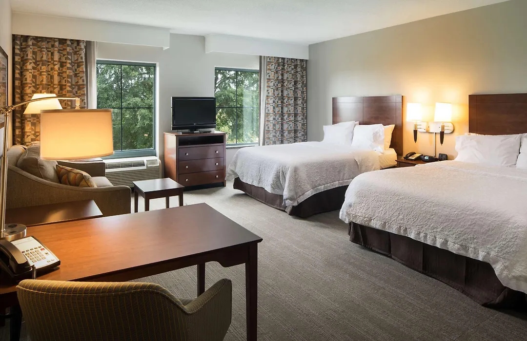 Hampton Inn & Suites Little Rock-Downtown-1