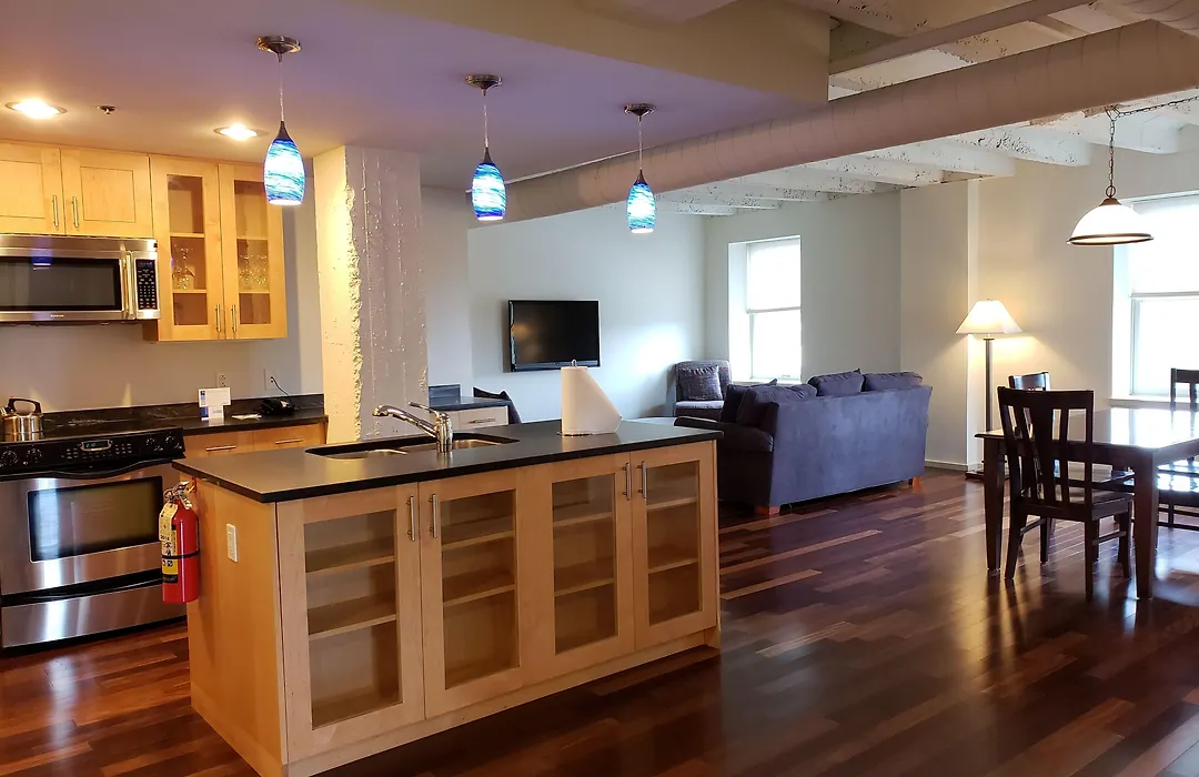 Grand Eastonian Hotel & Suites-1