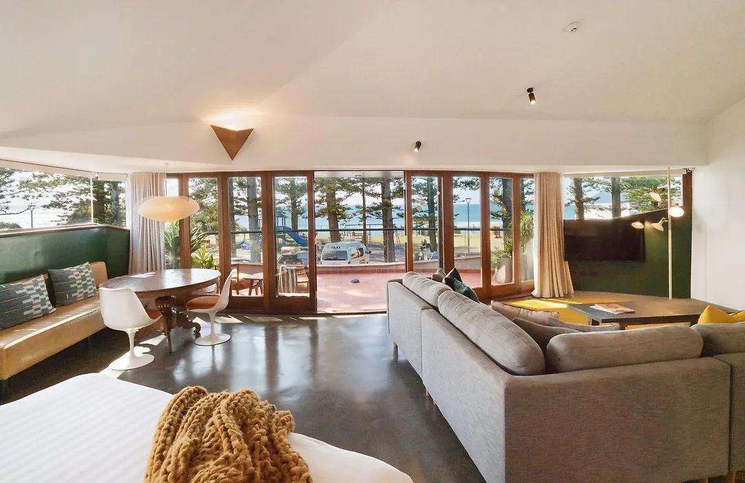 Beach Hotel Resort-1
