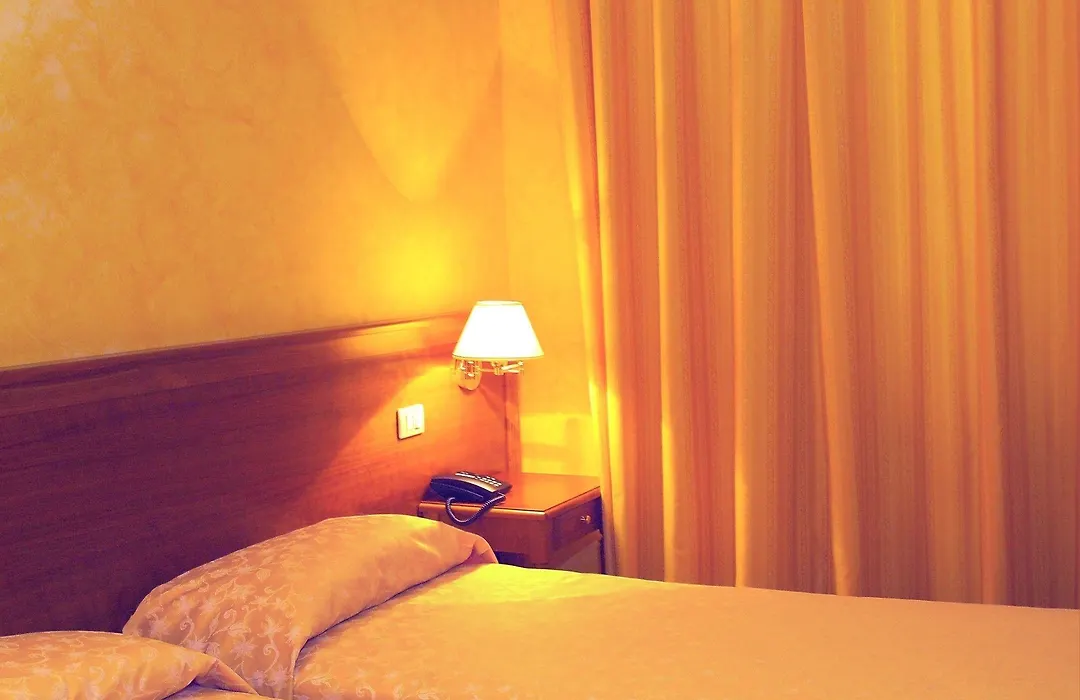 Hotel Kriss-1