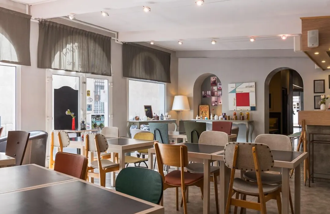 Hôtel Edmond Rostand-1