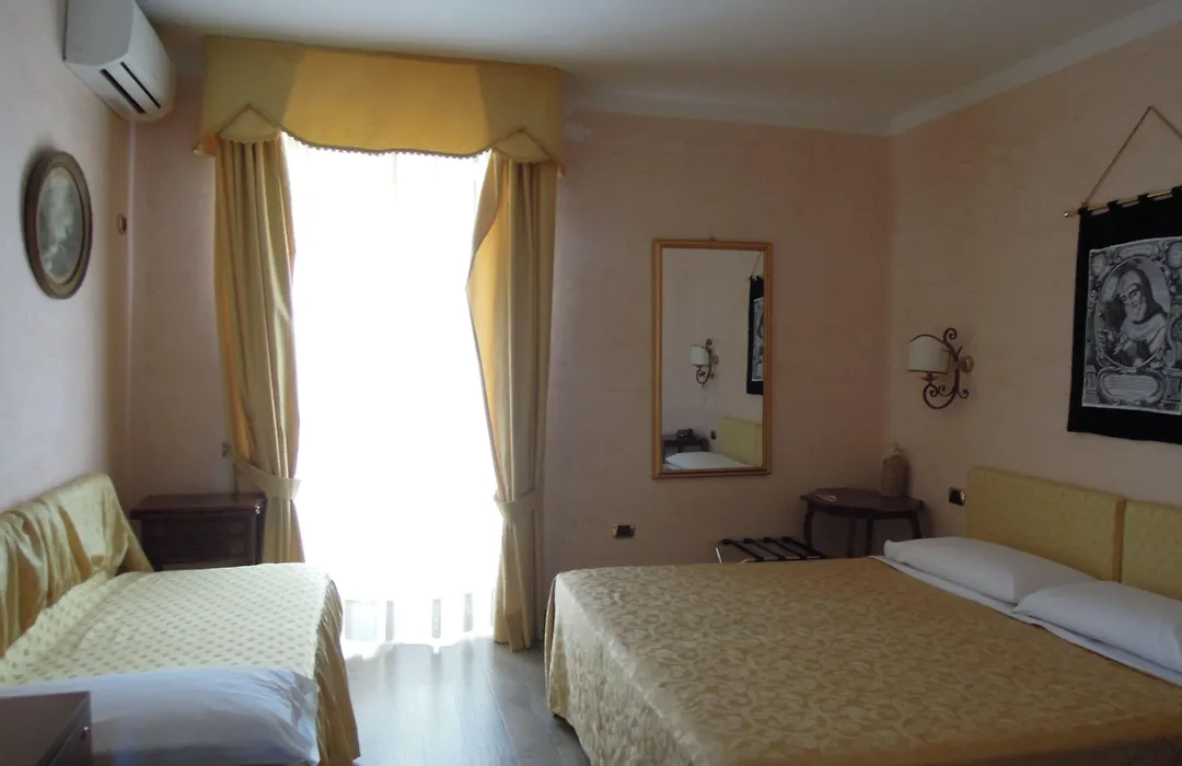 Sant'Agostino Guest Rooms-1