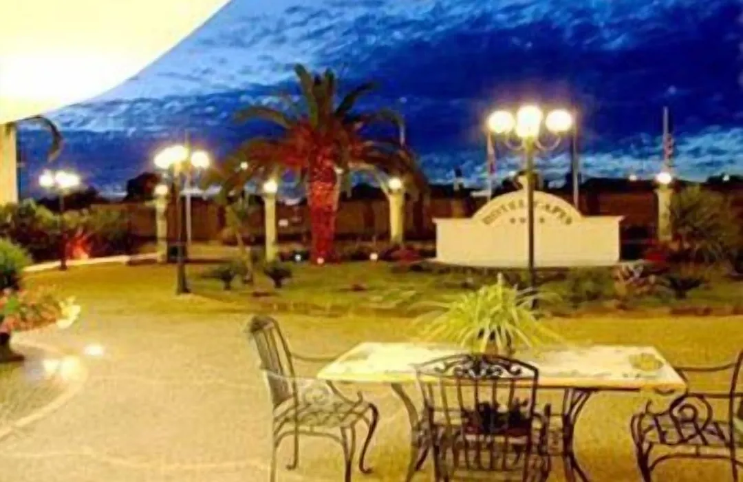 Hotel Capys-1