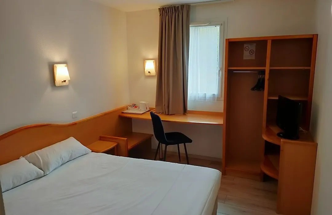 BRIT HOTEL Essentiel CAHORS Nord-1