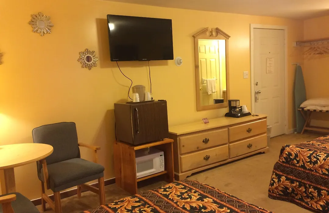 Oswego Inn-1