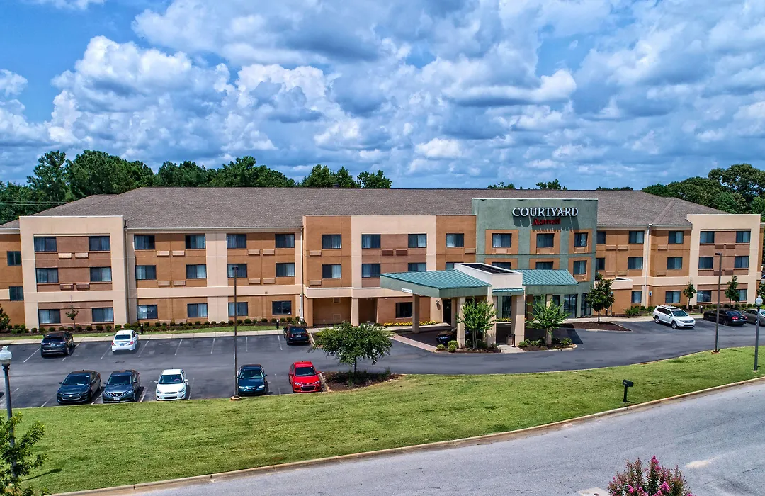 Courtyard By Marriott Troy-1