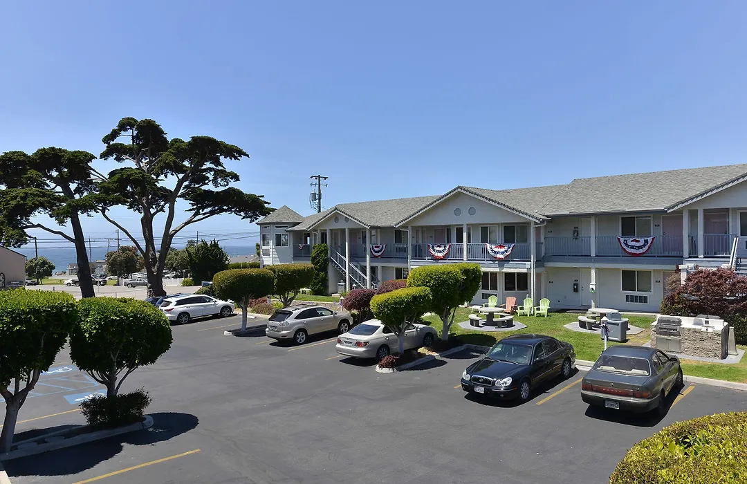Cayucos Beach Inn-1