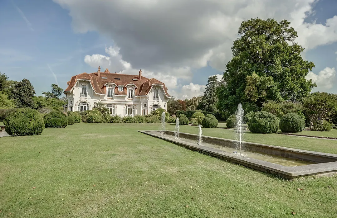 Chateau Du Clair De Lune - Boutique Luxury Hotel-1