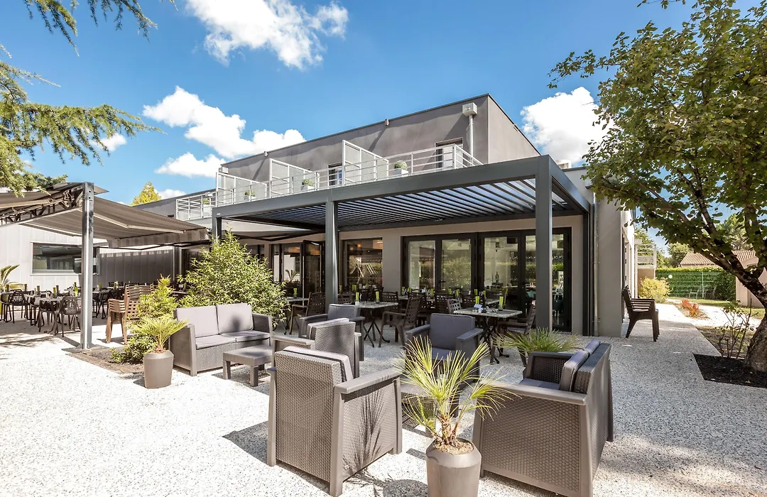 Au Comté d'Ornon Hôtel&Spa-1