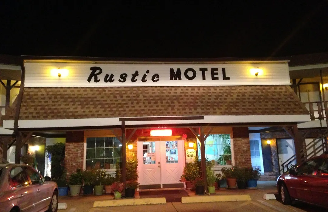 Rustic Motel Rolla-1