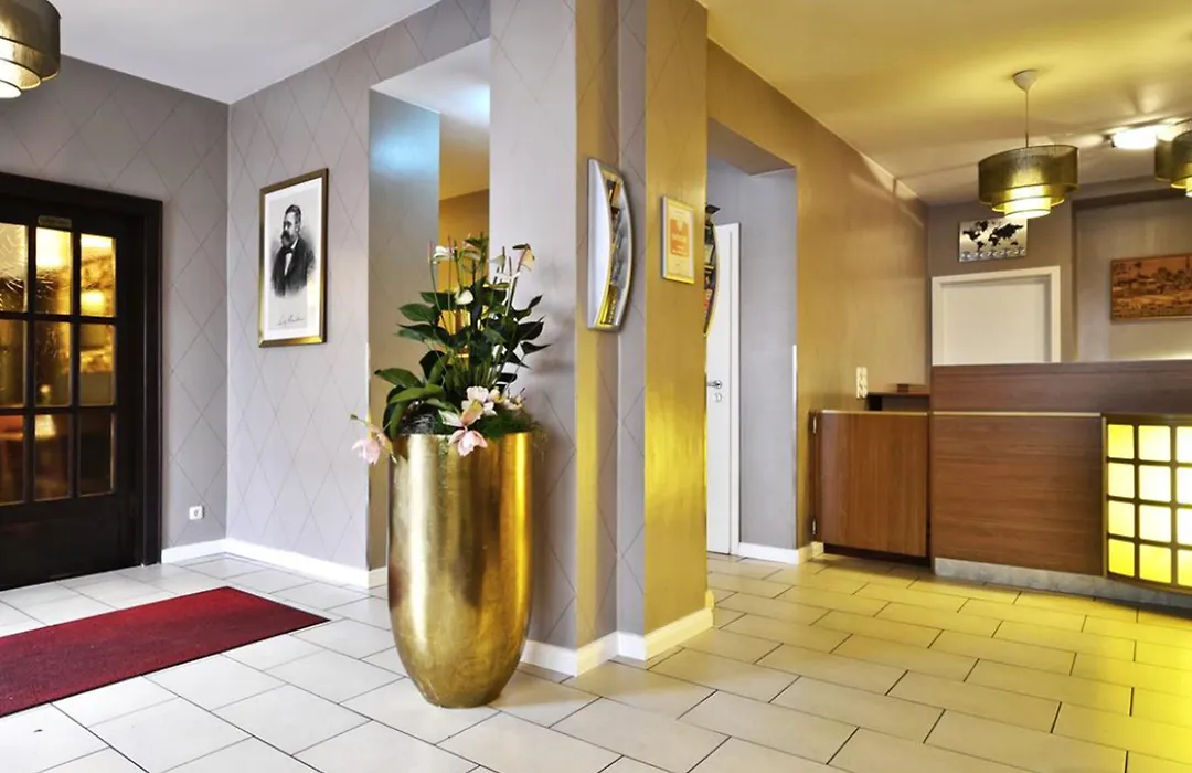 Comfort Hotel Tom Kyle-1