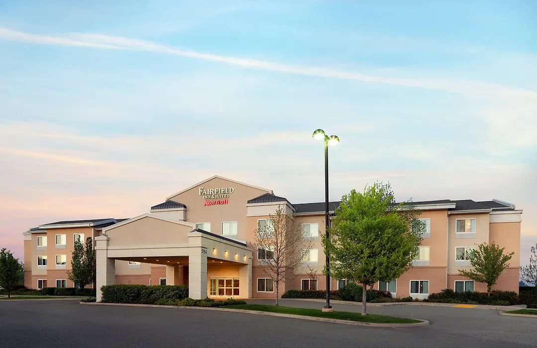 Fairfield Inn & Suites Redding-1