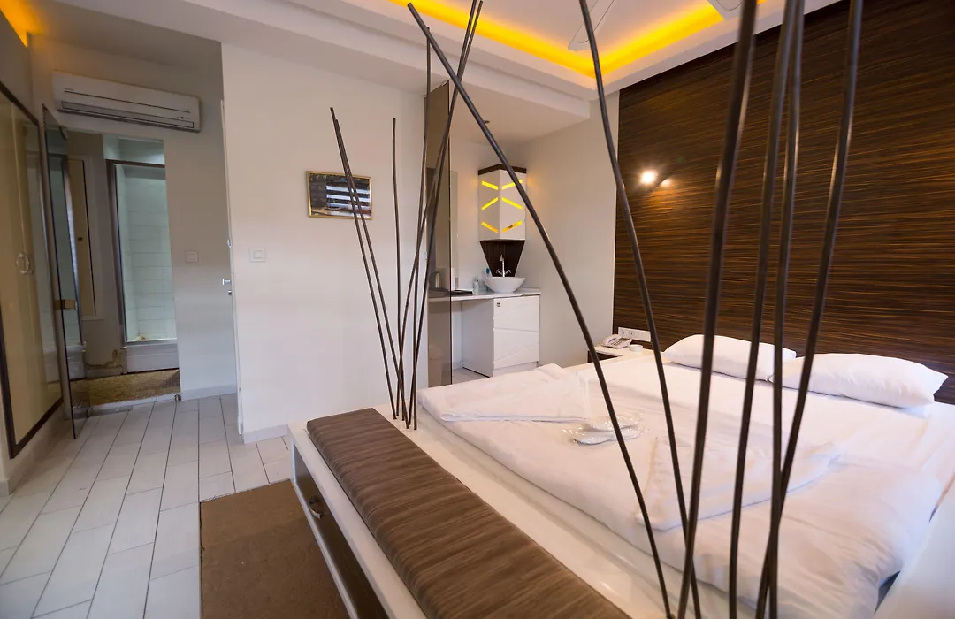 Element Suites-1