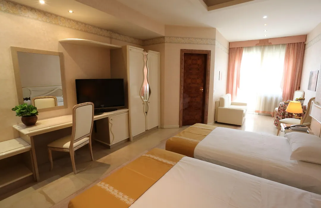 Hotel Europa-1