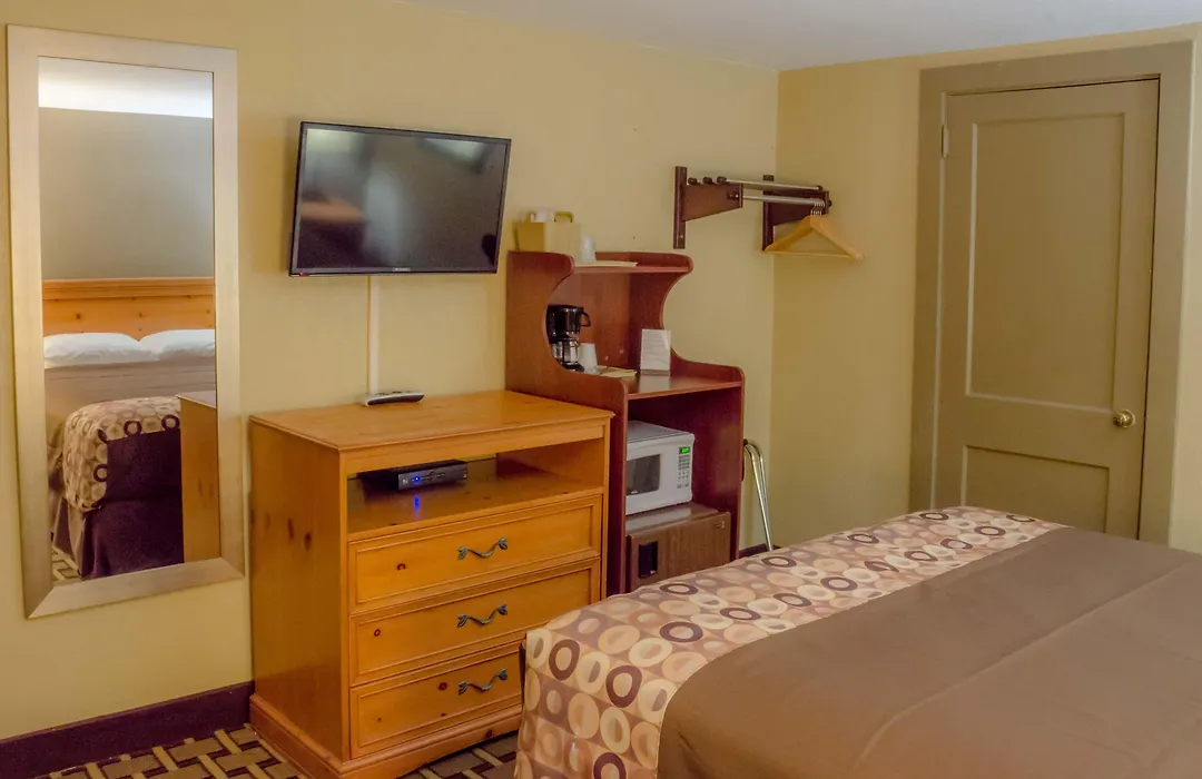 Relax Inn - Bryson City-1