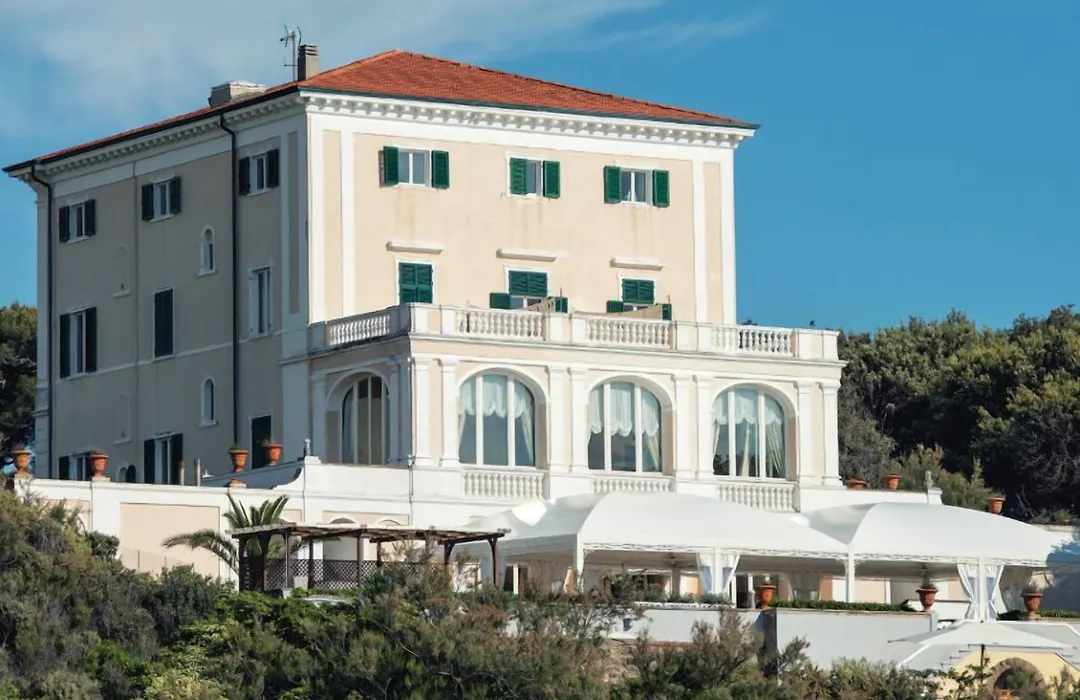 Villa Parisi Grand Hotel-1