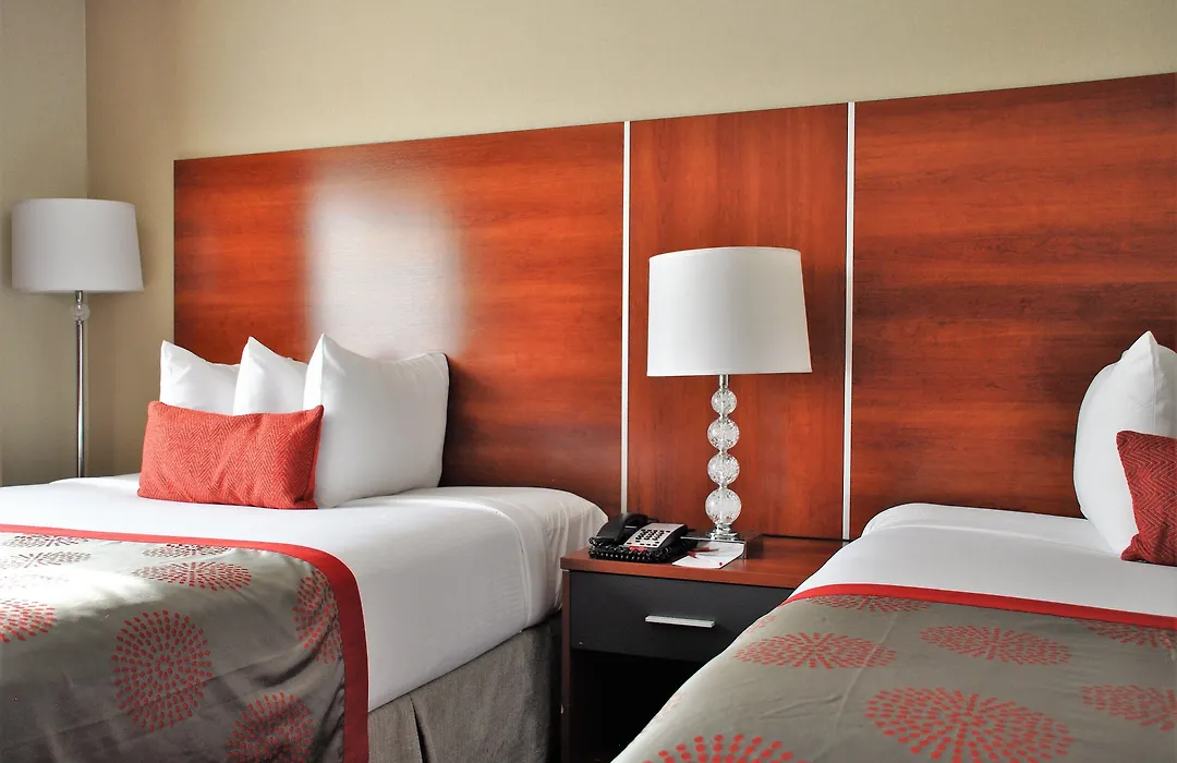 Ramada By Wyndham Staten Island-1