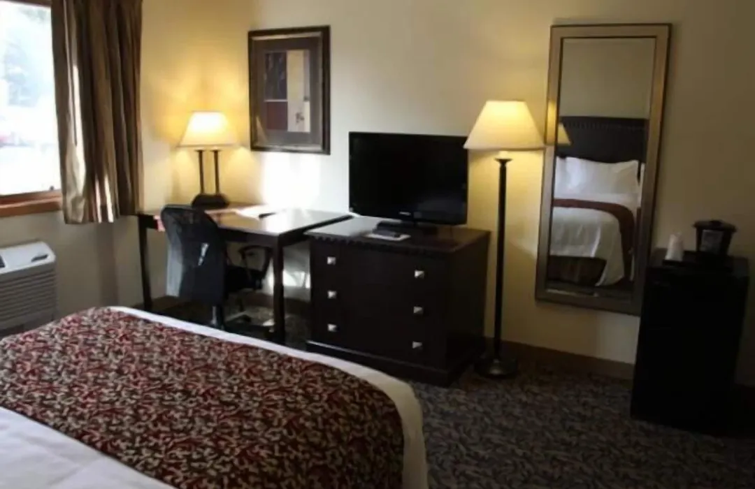 Valley Inn Sanford Medical Center-1