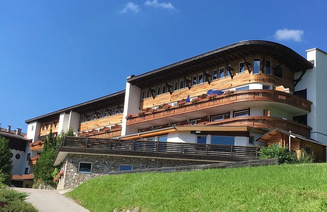 Berghoteltirol-1
