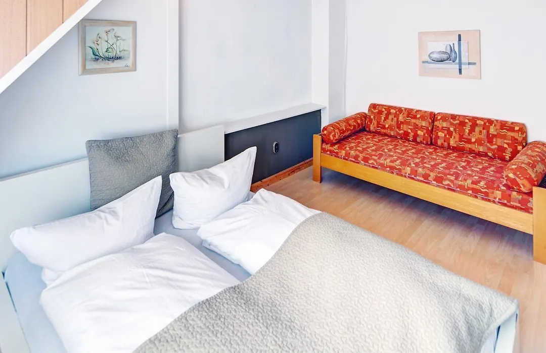 Hotel Cornelia-1