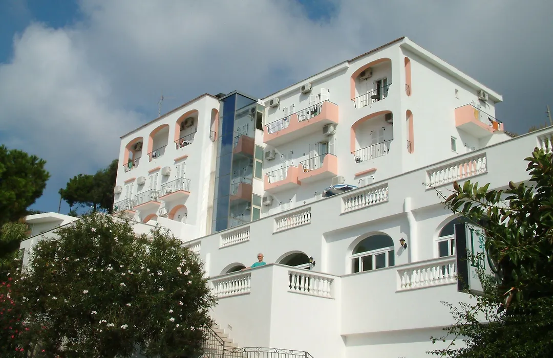 Hotel La Ginestra-1