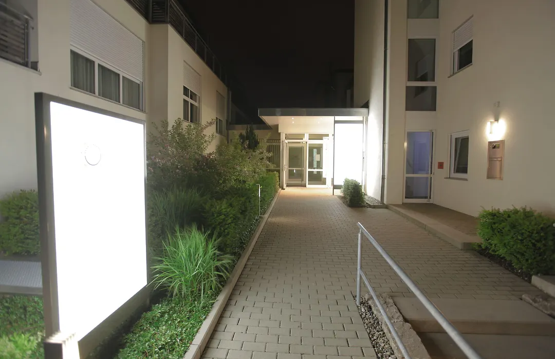 Boardinghouse Home - Adults Only --1