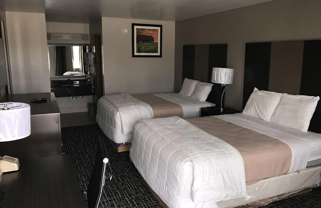 Days Inn By Wyndham Grove-1