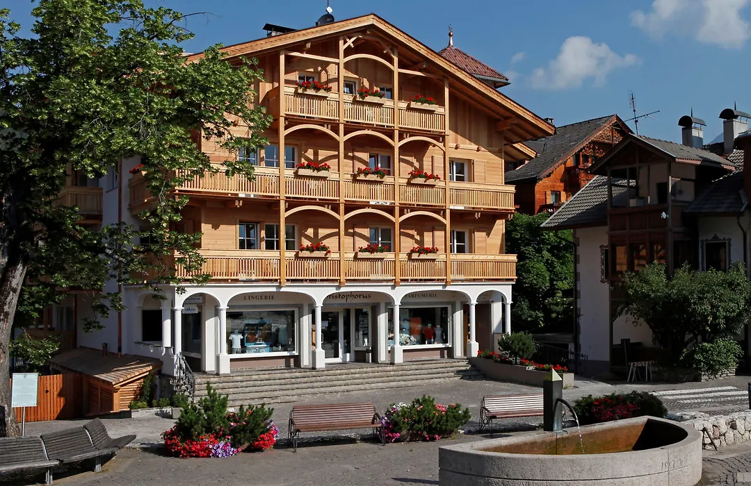 Christophorus Mountain Residence-1