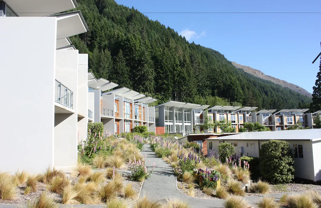 Hampshire Holiday Parks - Queenstown Lakeview-1