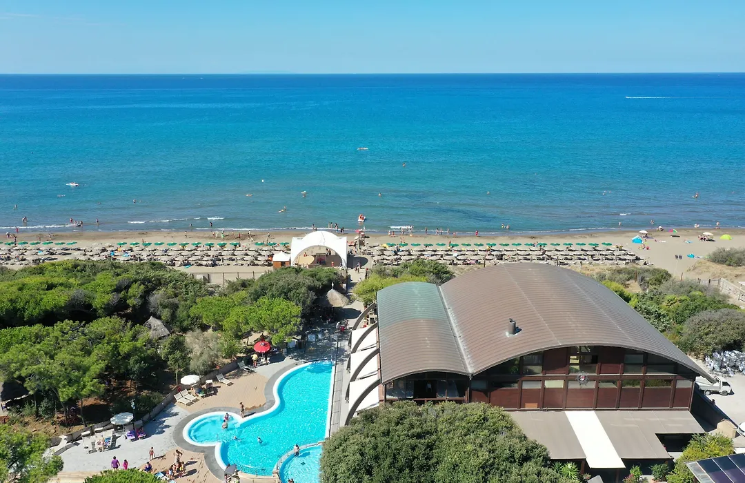 Canado Family Hotel-1
