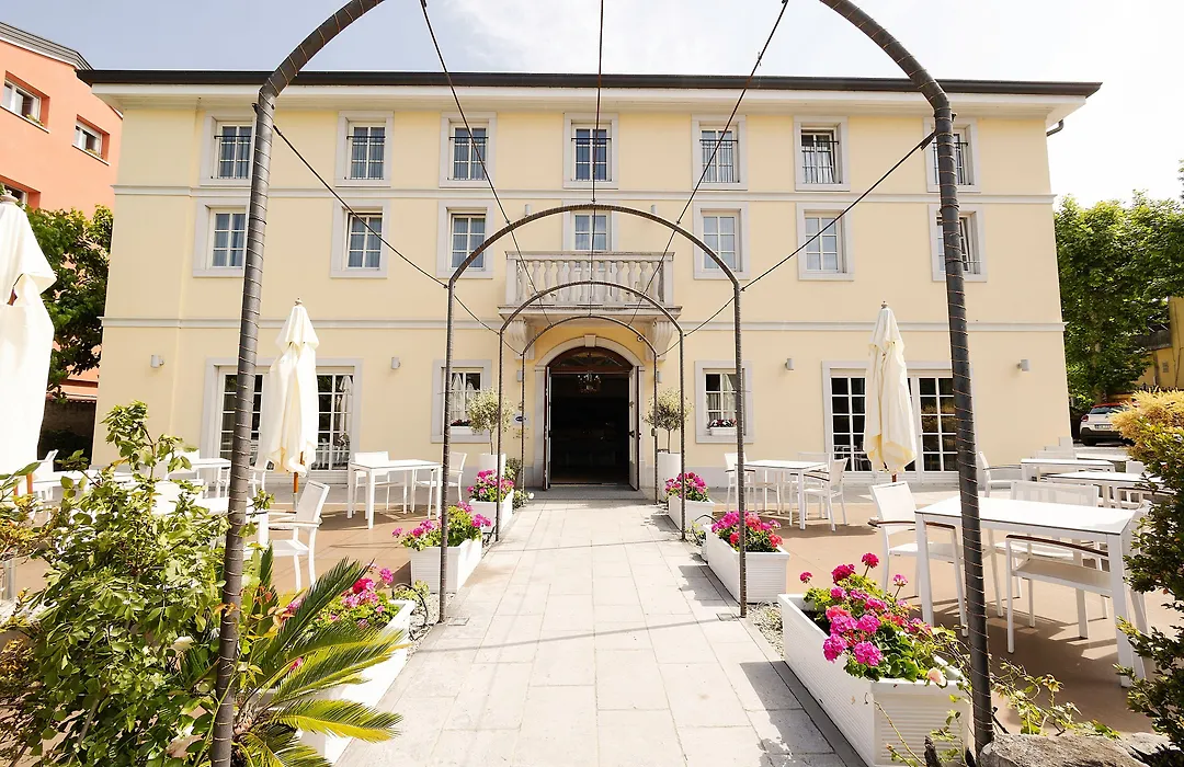 Hotel Eden-1