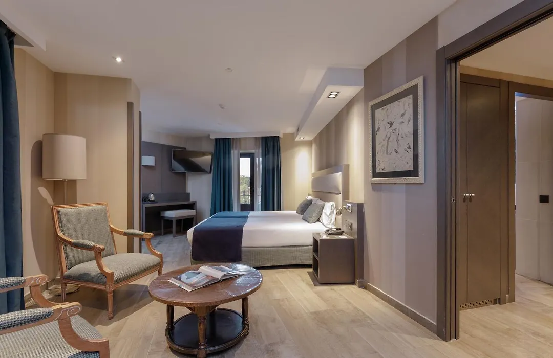 Hotel Reina Cristina-1