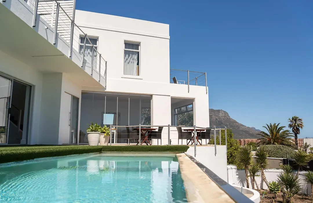 Finchley Guesthouse In Camps Bay-1