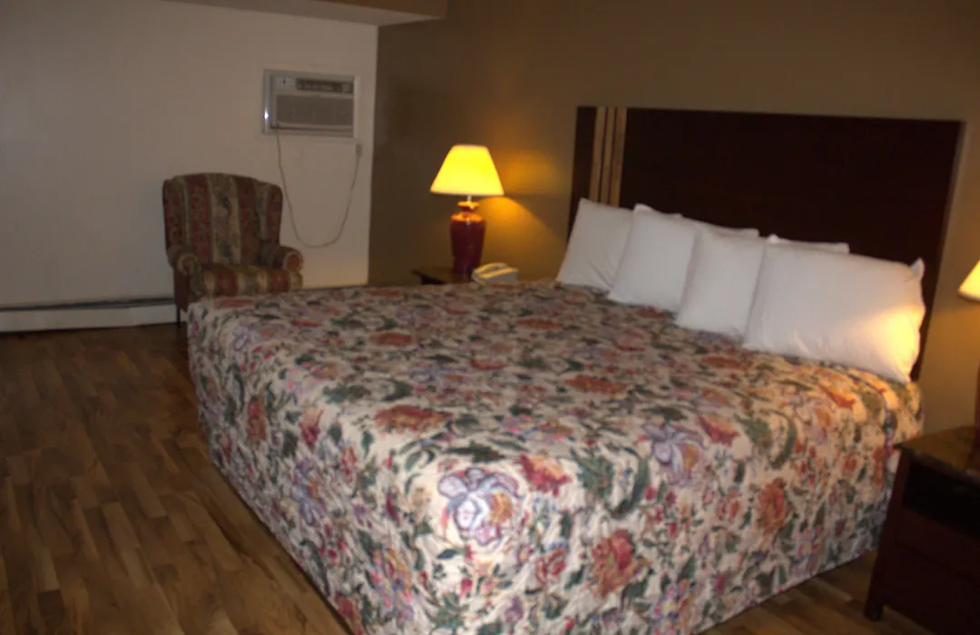 American Inn And Suites-1