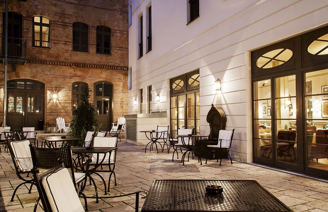 Monbijou Hotel-1
