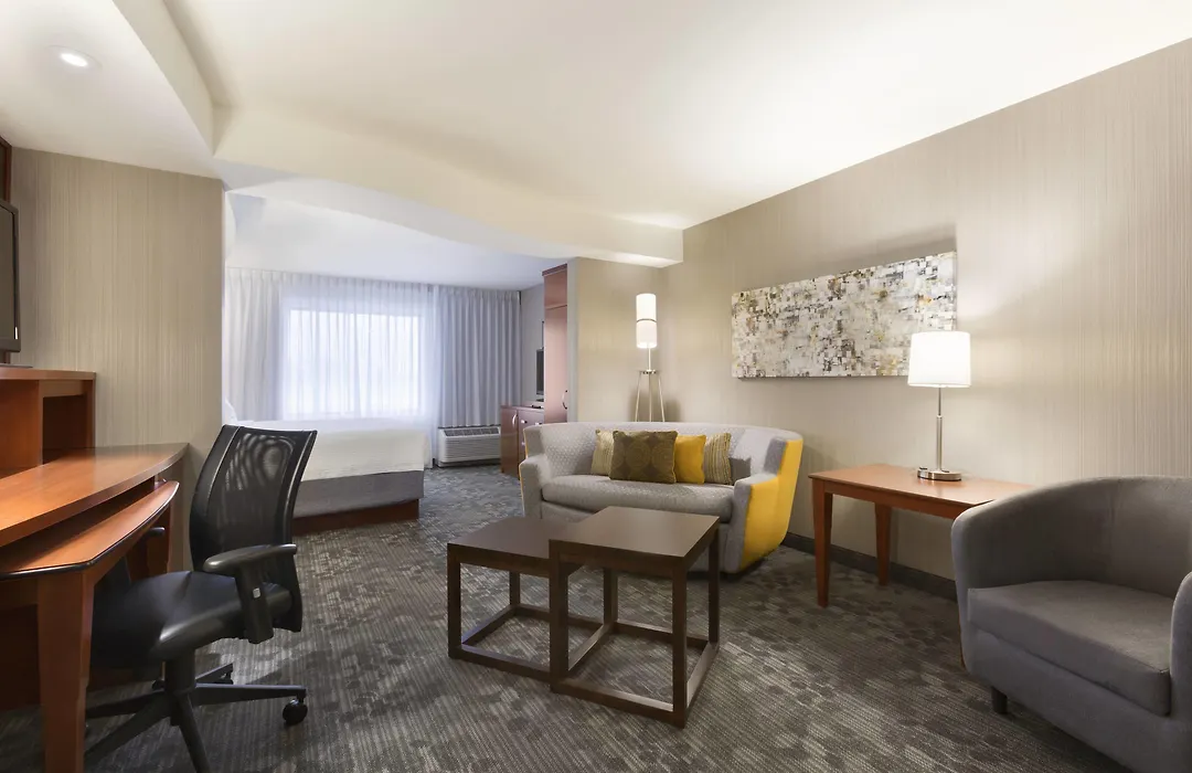 Courtyard By Marriott Kalamazoo Portage-1