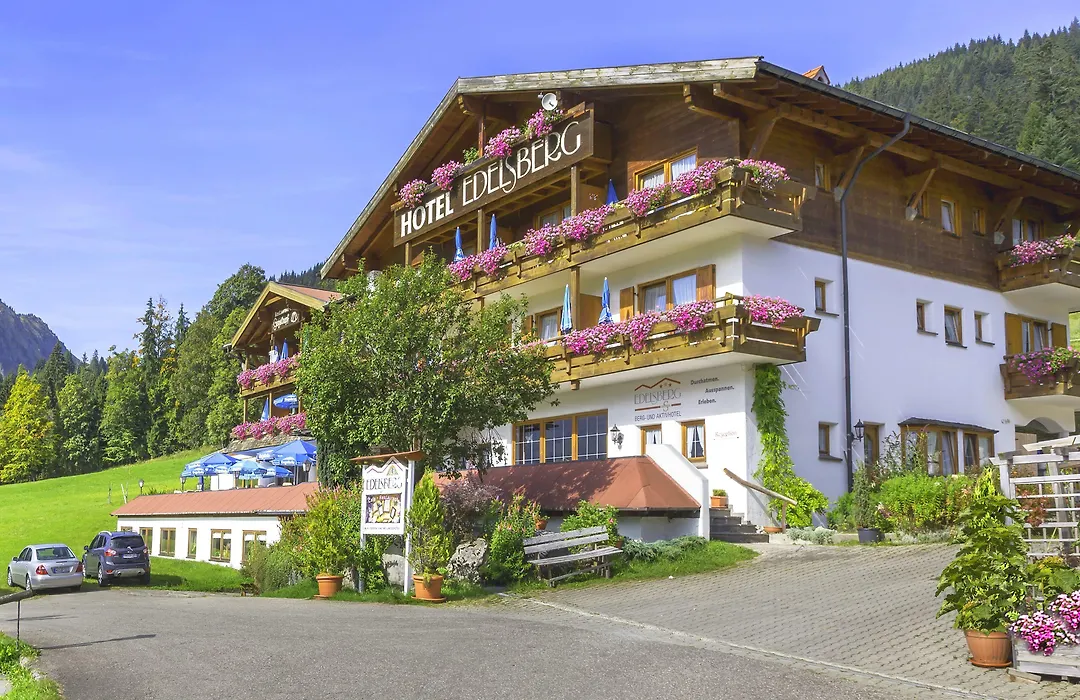 Berg- und Aktivhotel Edelsberg GmbH-1